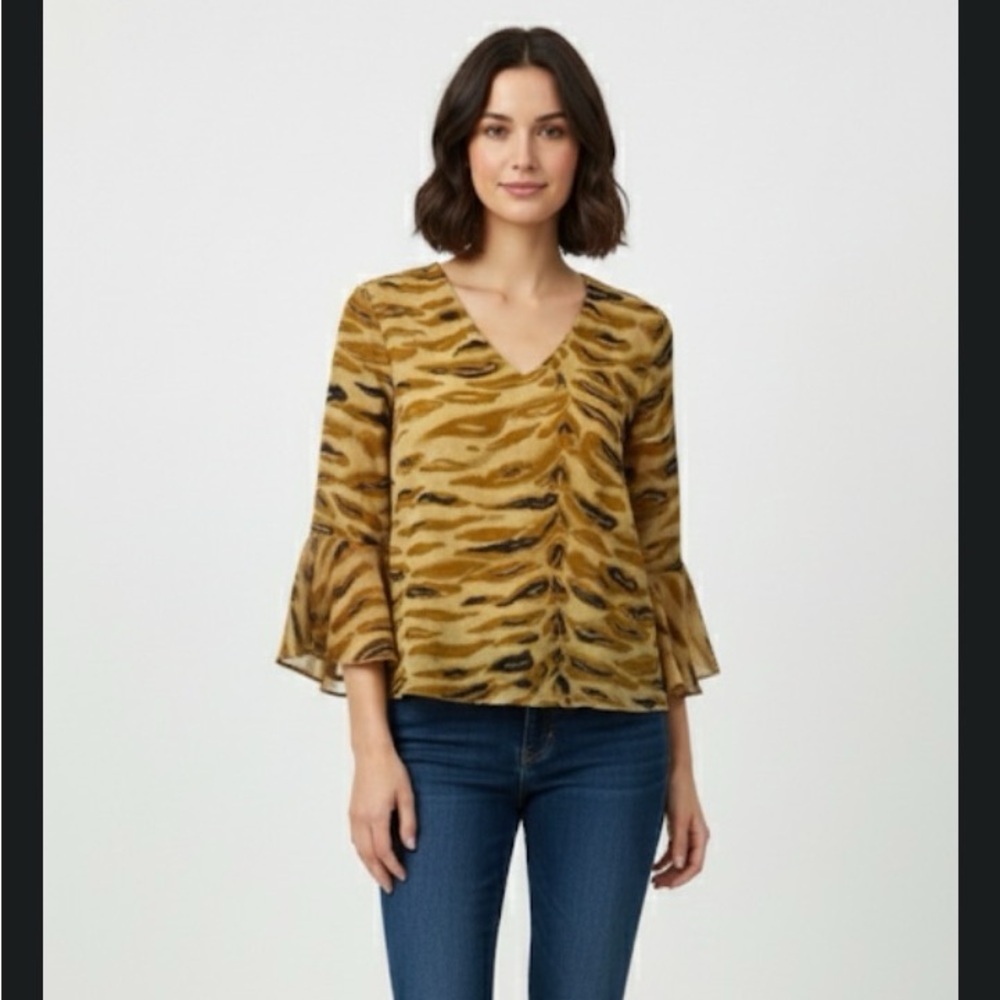 Vintage blouse by Soft Wear Size XL animal print 3/4 length bell sleeves